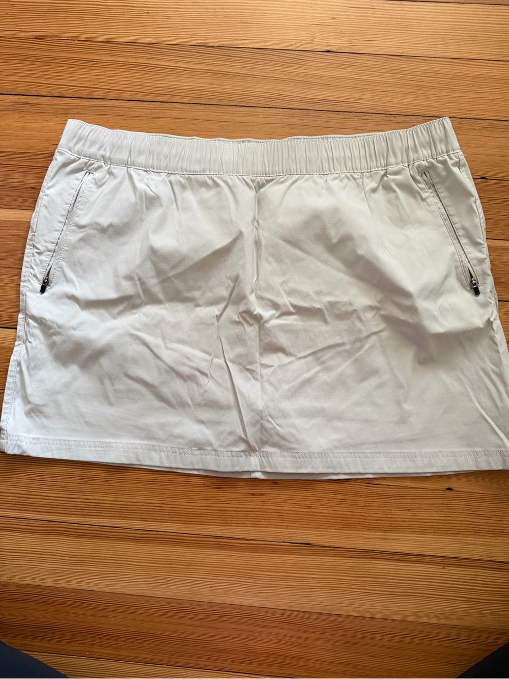 Eddie Bauer Light Beige Elastic Waist Skort